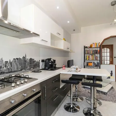 Mm Bengasi Modern Apartment